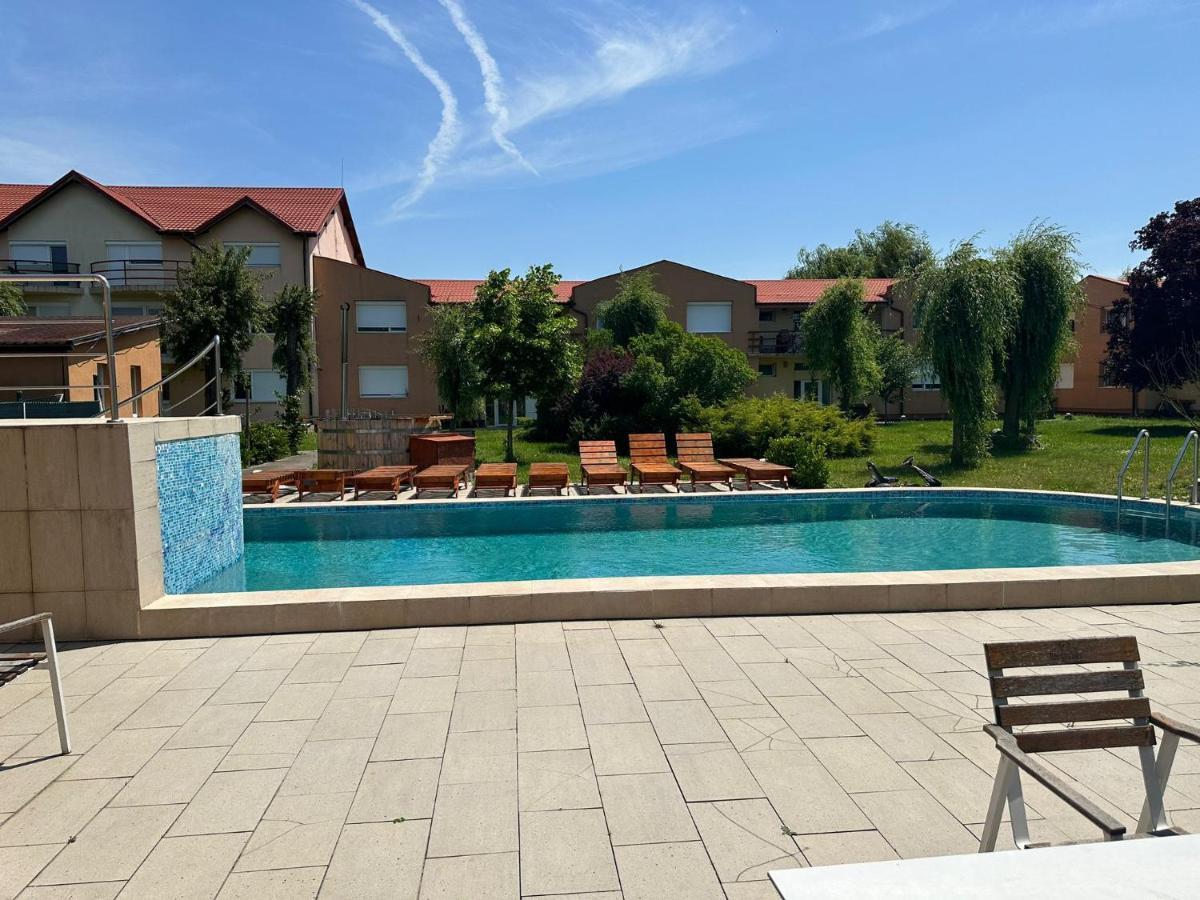 Venus Resort Dumbravita  Екстериор снимка